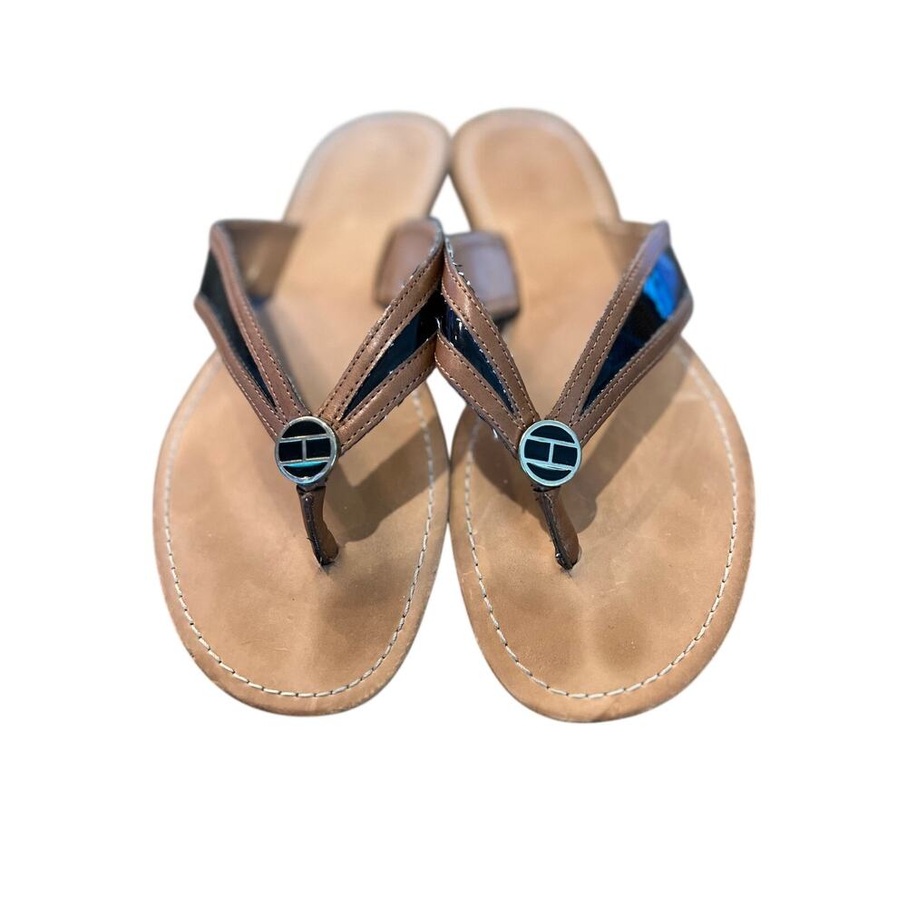 Tommy Hilfiger leather tan and black thong sandals in size 8.